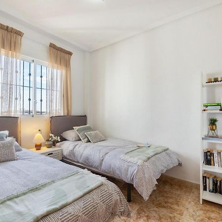 Cb Living - Homely Apartment Cinuelica, Punta Prima Dehesa de Campoamor  ภายนอก รูปภาพ